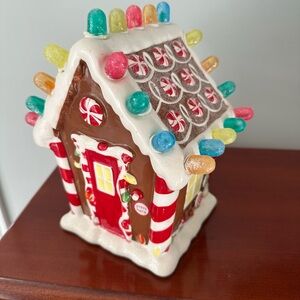 Hallmark Exclusive 2008- Musical!
Ceramic Gingerbread/GumDrop House (see VIDEO)